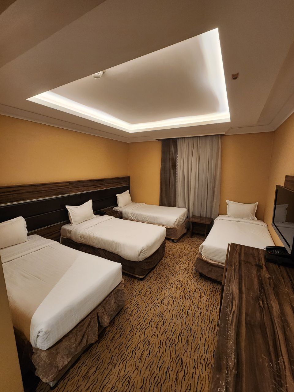 Galeri Anshar Golden Tulip